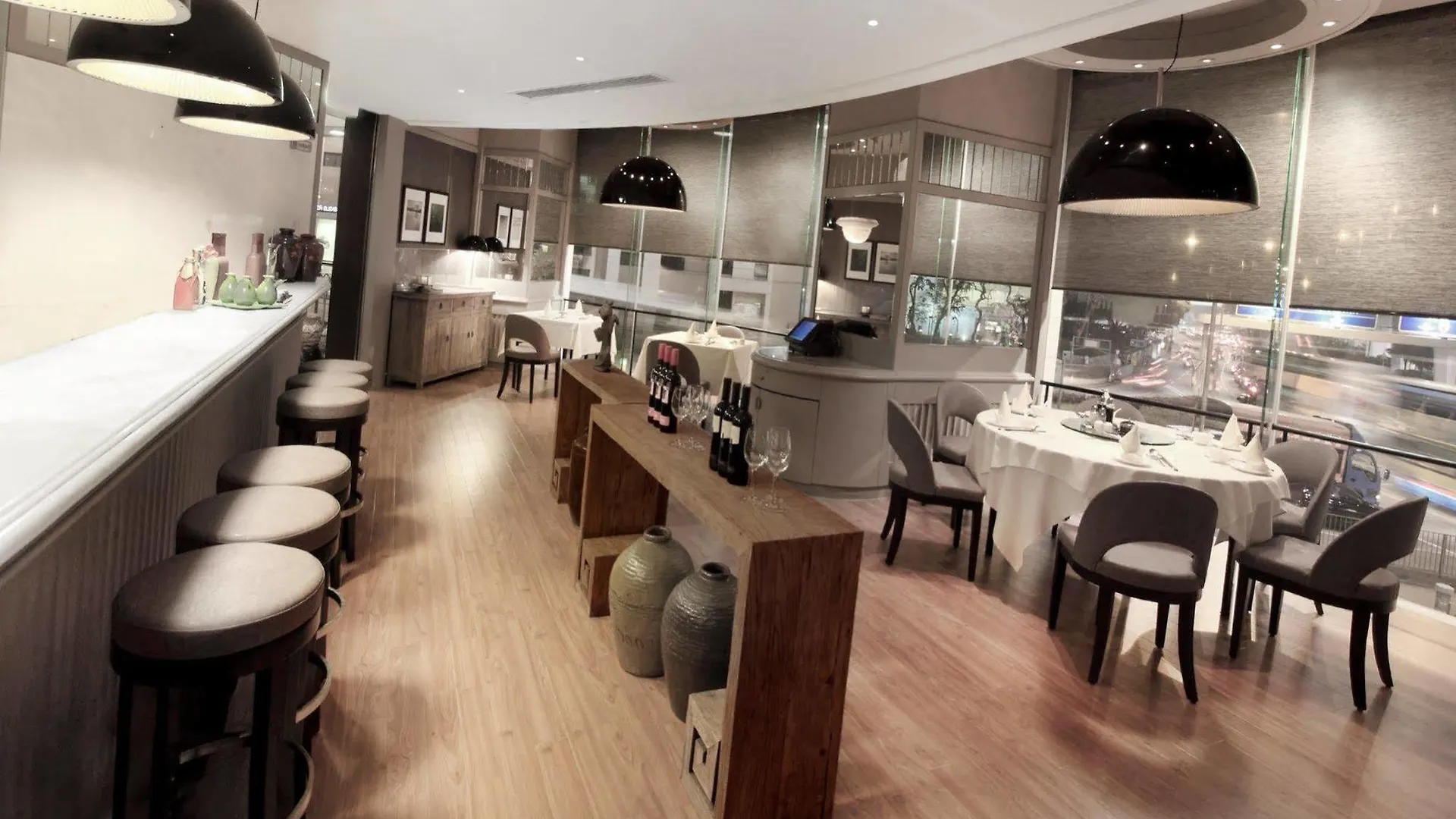 Dorsett Wanchai, Hong Kong Hotel